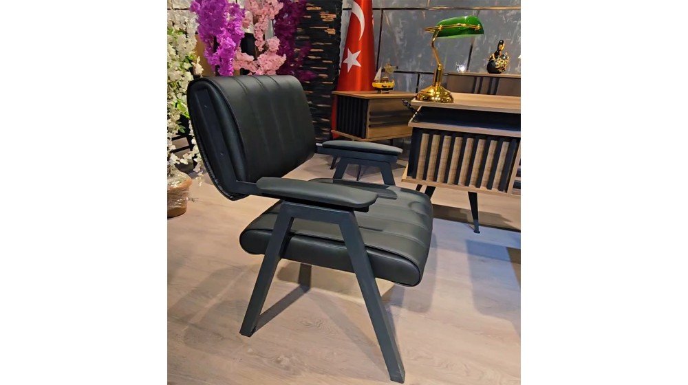 Tilia Setra modern yönetici ofis paketi; suntalam masa takımı, KNY makam koltuğu ve Lazer bekleme grubu dahil.